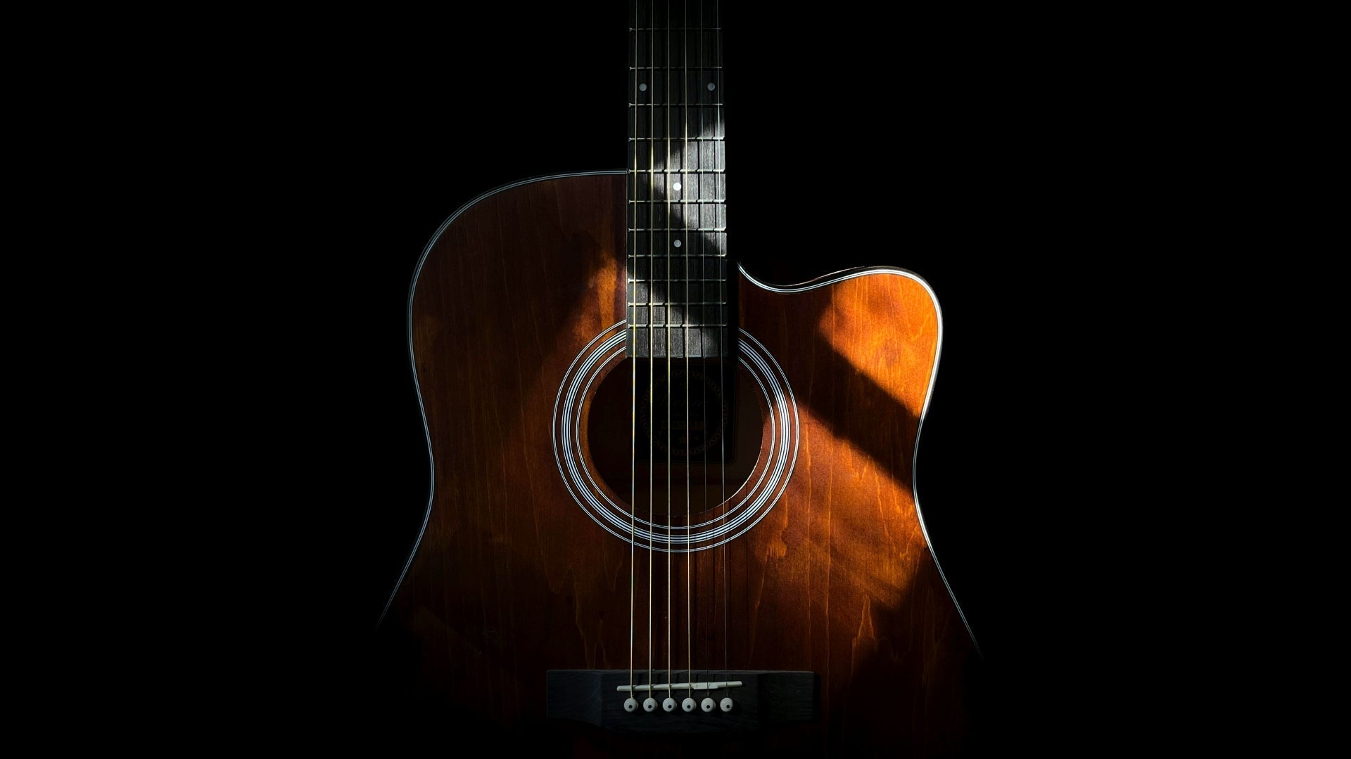 Medžio masyvas ar laminatas