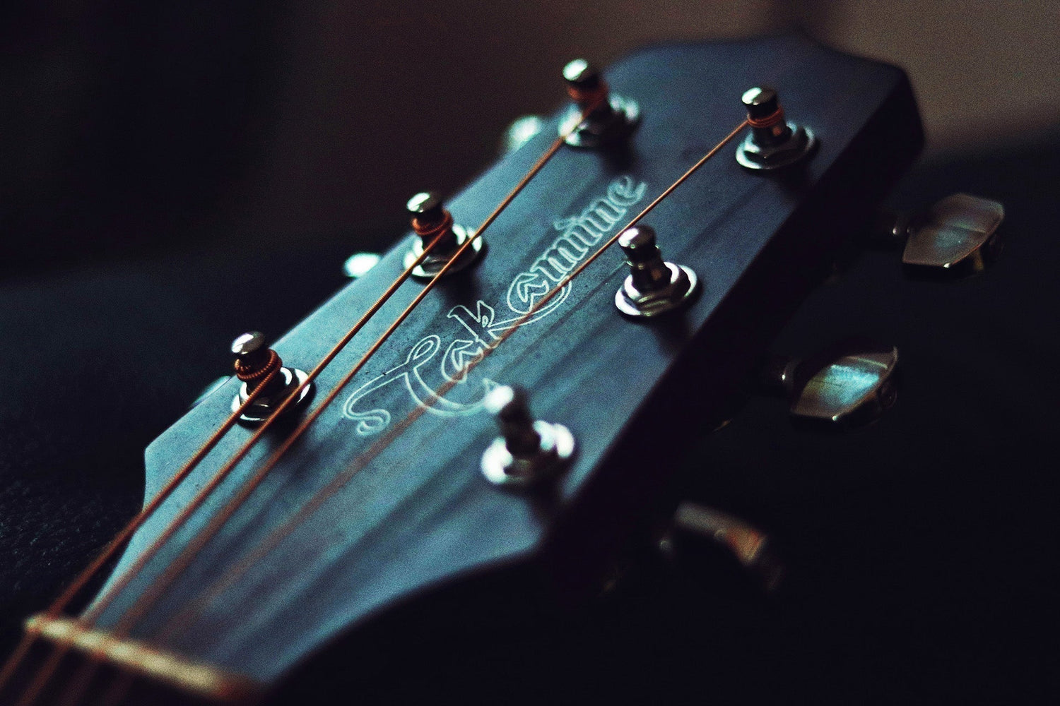 Takamine atkeliavo į Stage IQ