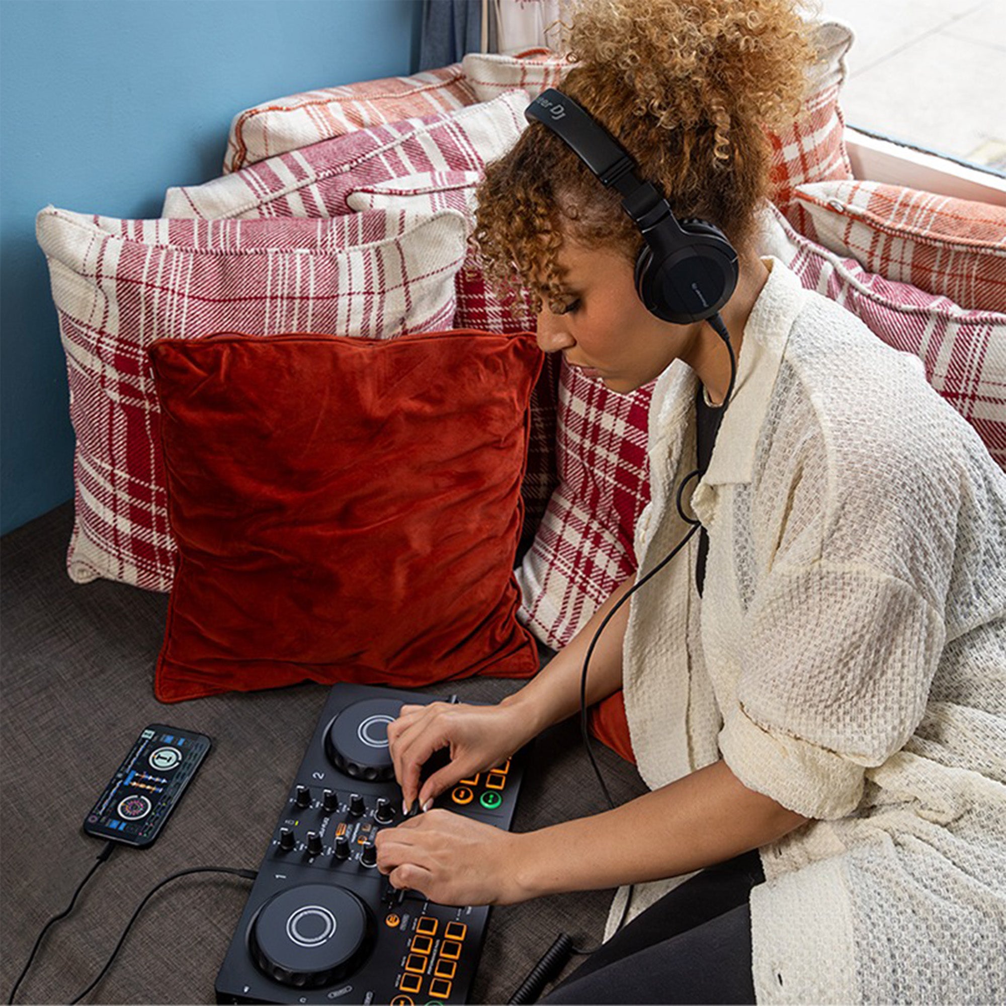 AlphaTheta DDJ-FLX2 Kontroleris