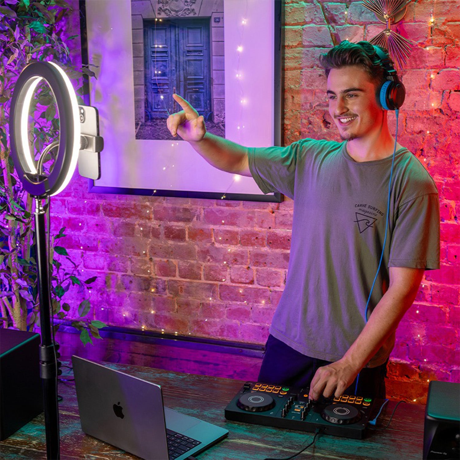 AlphaTheta DDJ-FLX2 Kontroleris