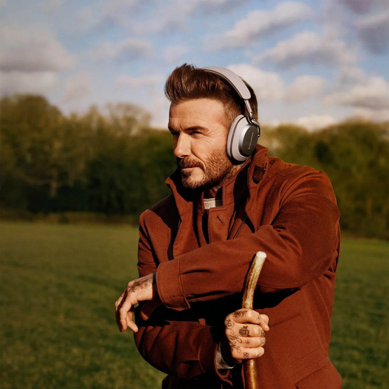 BOWERS & WILKINS PX8 S2 belaidės ausinės (smėlio spalva)