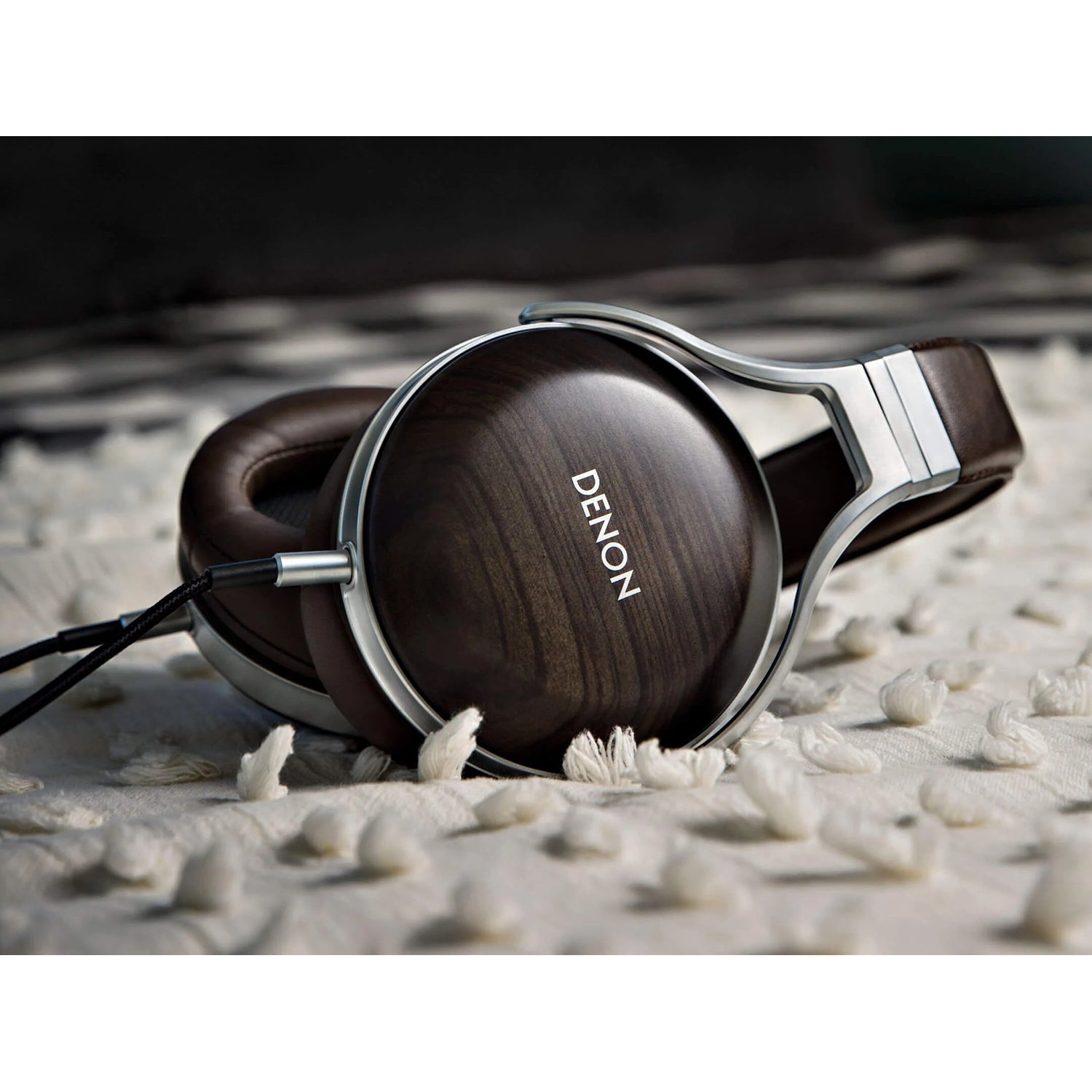 Denon AH-D5200 Headphones
