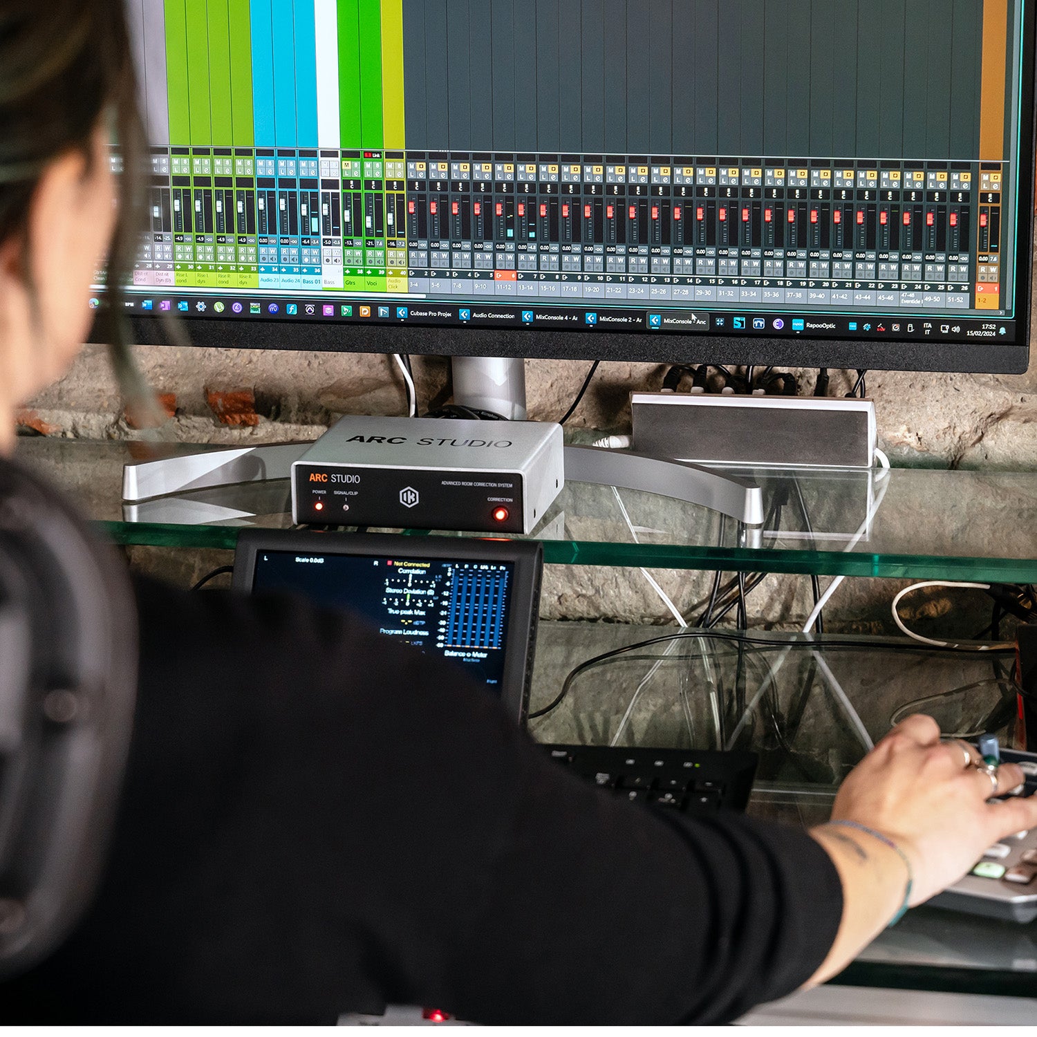 IK Multimedia ARC Studio Acoustic Correction Processor
