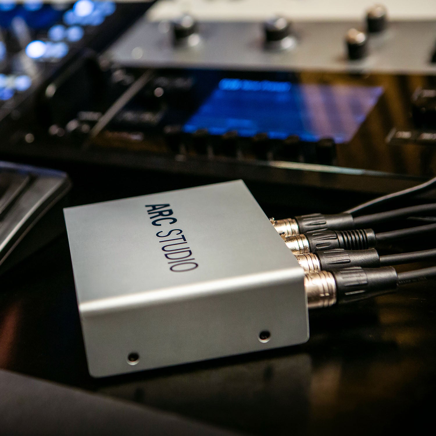 IK Multimedia ARC Studio Acoustic Correction Processor