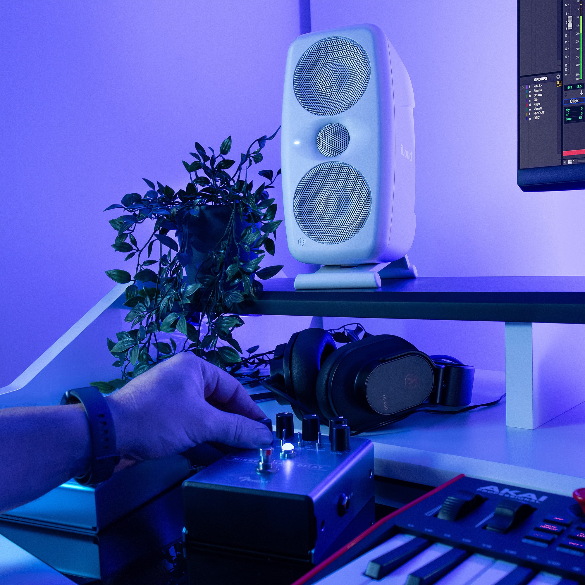 IK MULTIMEDIA iLoud MTM MKII White Pair