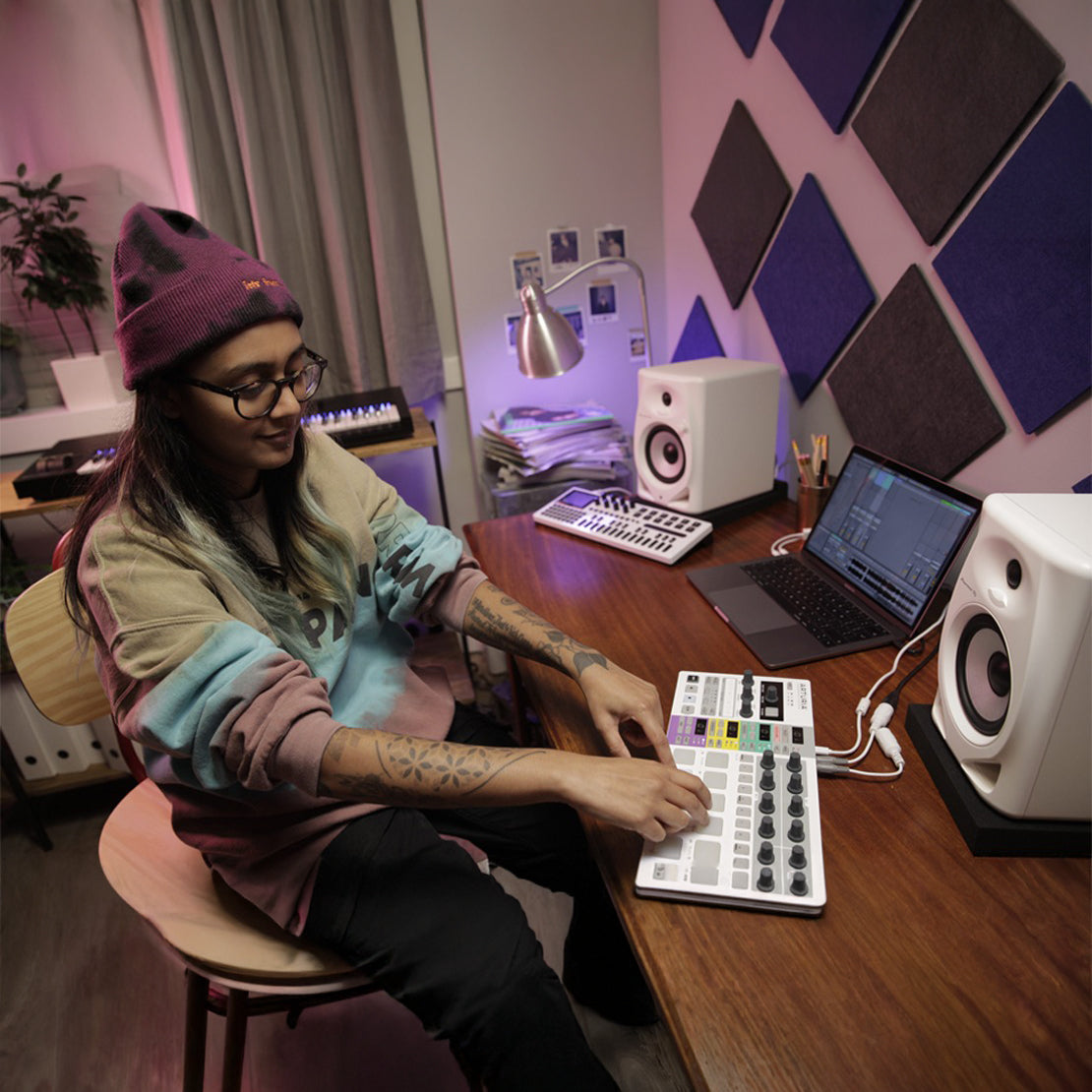 PIONEER DM-40D BT-W Monitorinės kolonėlės (Baltos)