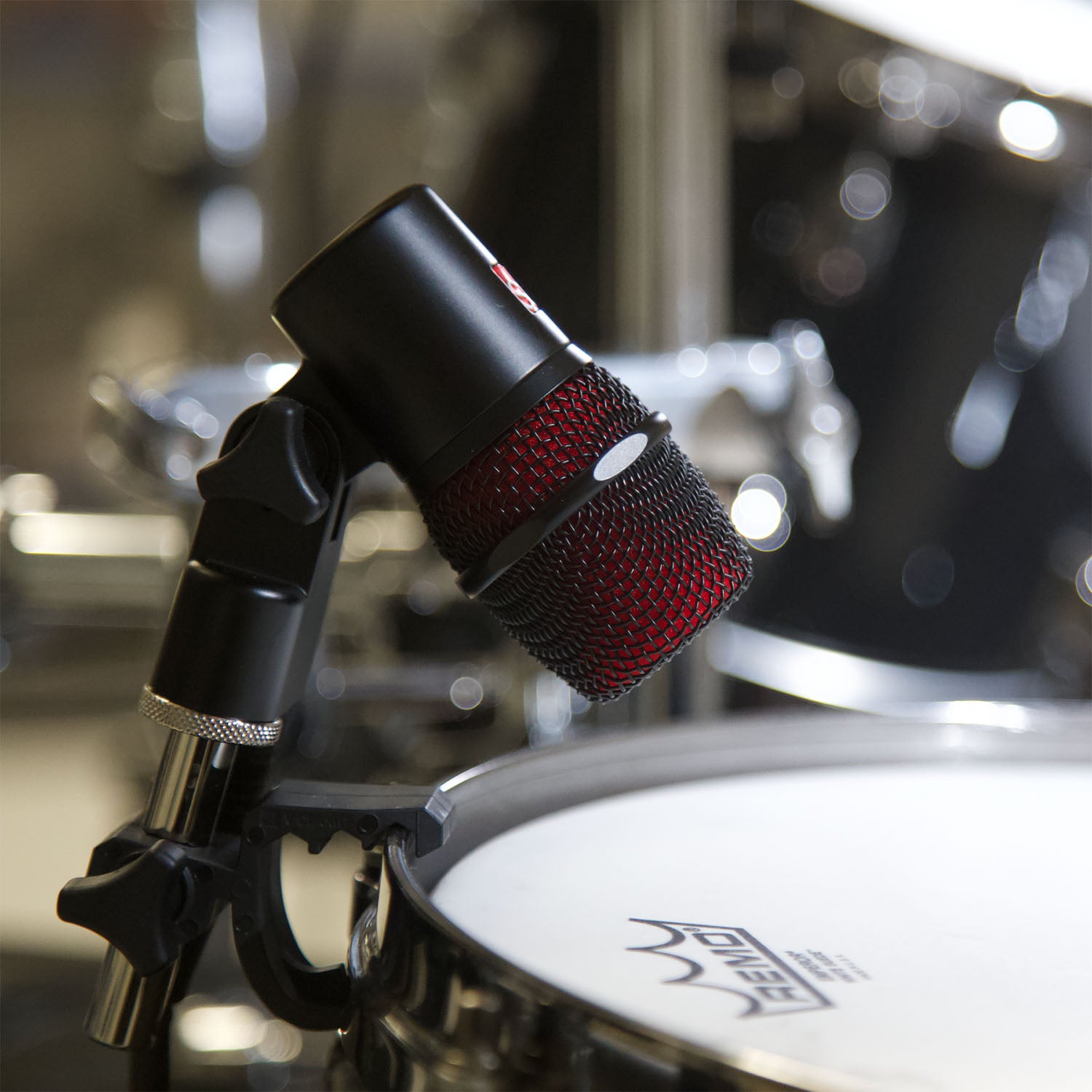 sE Electronics V BEAT Black dinaminis instrumentinis mikrofonas