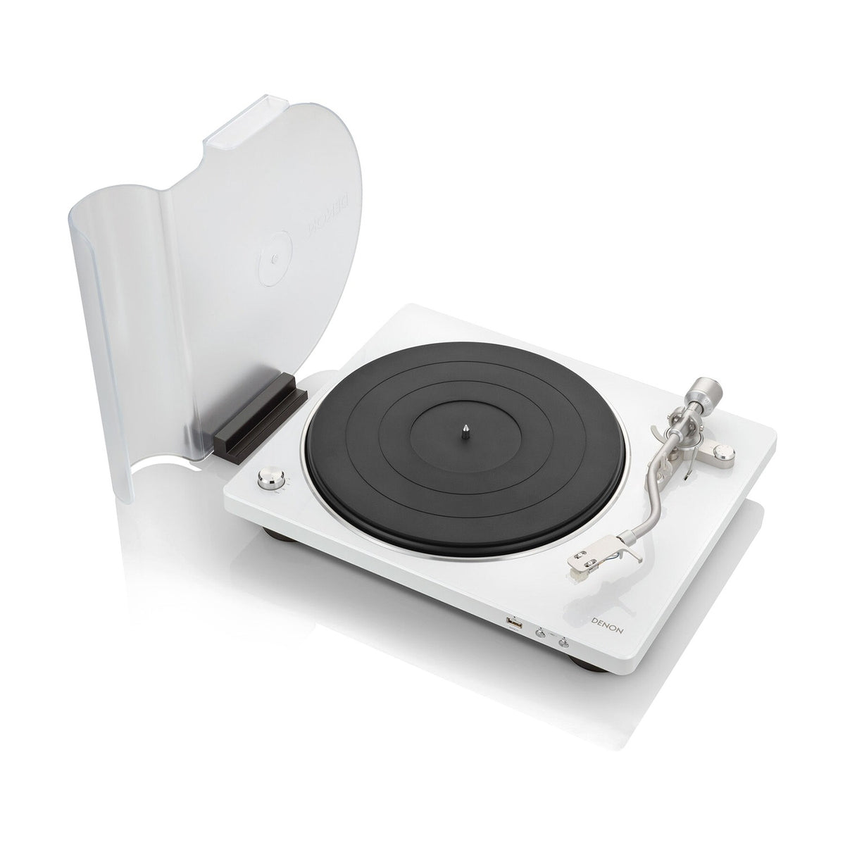 Denon DP-450USB baltas patefonas, su dangčiu ant stovo