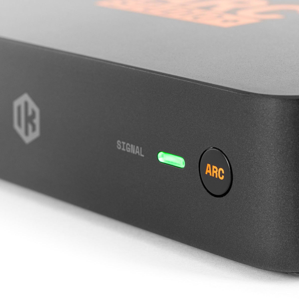IK Multimedia ARC STUDIO+ Room Correction System ARC button and signal indicator