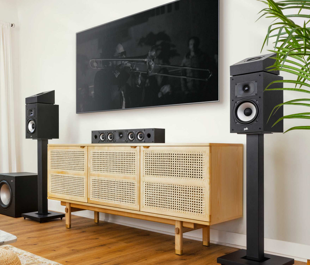 Polk Audio Monitor XT90 aukščio kanalų kolonėlės namų kino aplinkoje