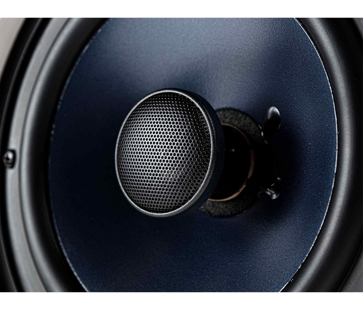 Polk Audio RC80i lubinė kolonėlė, aukštų dažnių garsiakalbio detalė