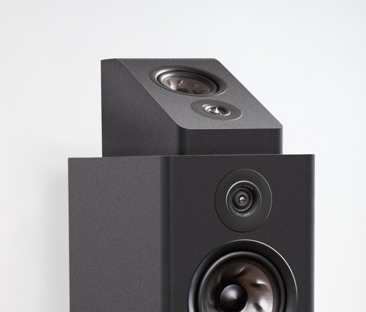 Polk Audio Reserve R900 black height speaker, another room view