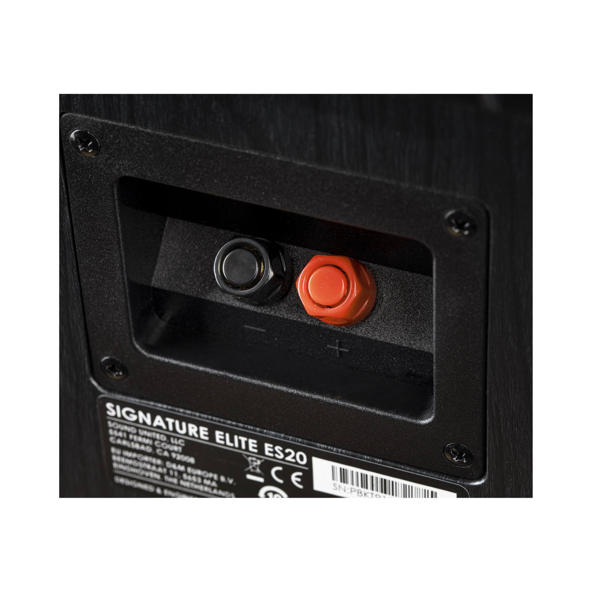 Polk Audio Signature Elite ES20 black bookshelf speakers, connection detail