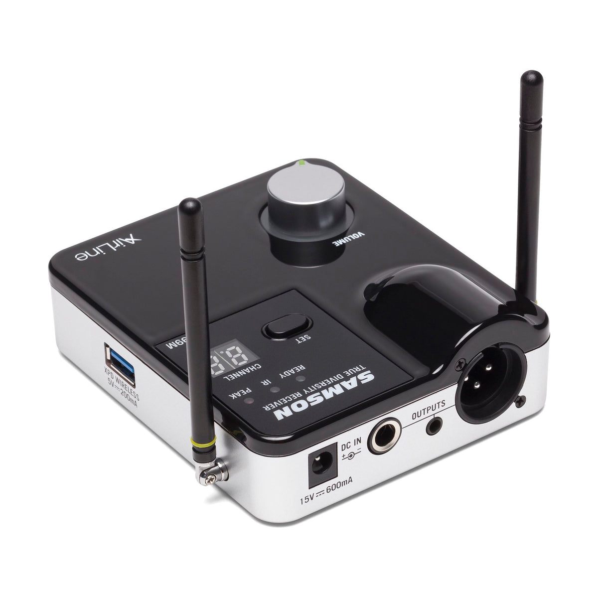 Samson AirLine AWXm Wind Instrument Wireless System, AR99m receiver rear panel and audio outputs