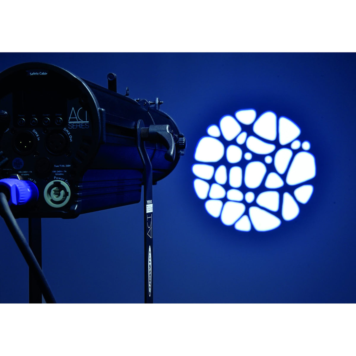 Showtec ACT Profile 50 RGBAL Profile Spotlight, stone-pattern gobo projection