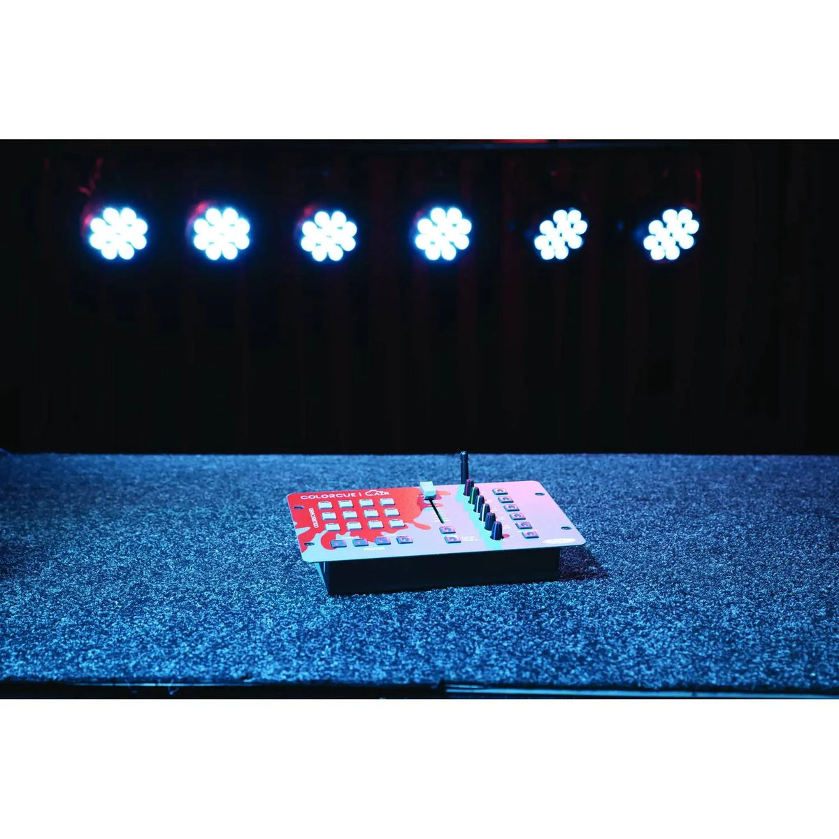 Showtec ColorCue 1 Air DMX pultas, LED šviestuvų valdymo pavyzdys