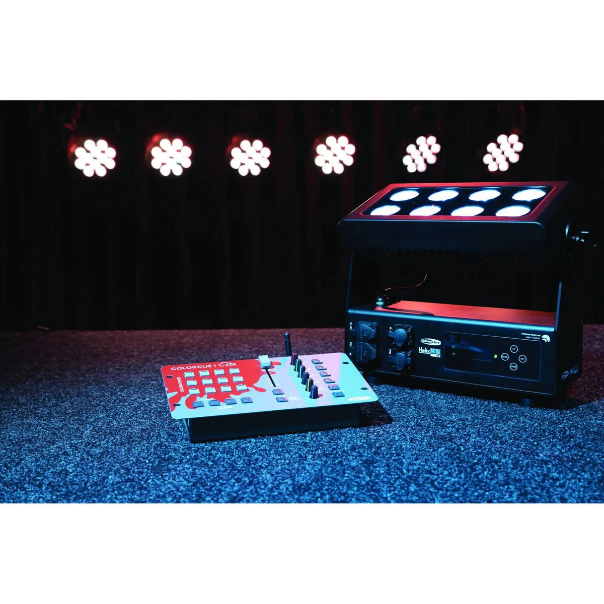 Showtec ColorCue 1 Air DMX pultas, su šviestuvais ir atskirai parduodamais dėklais