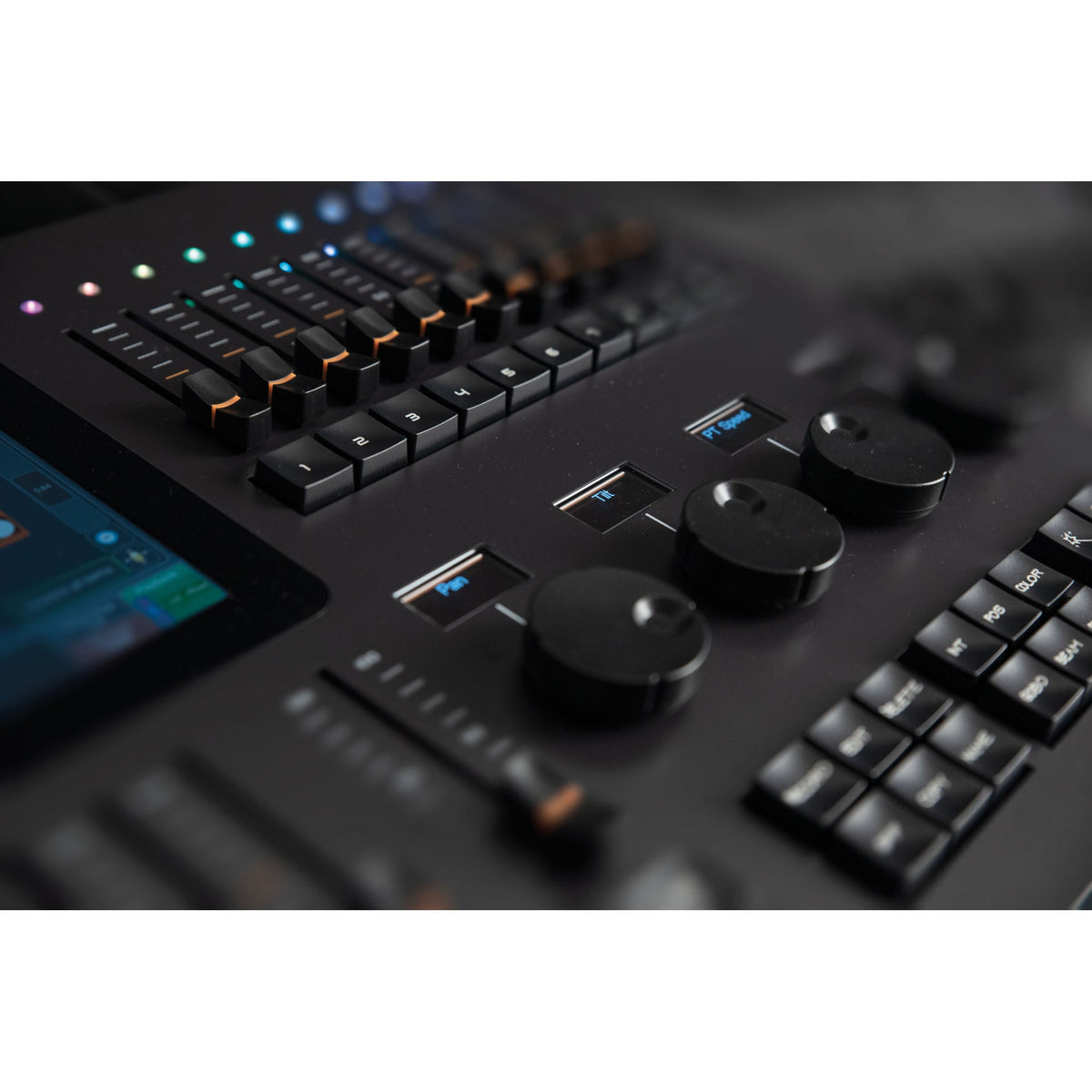 Showtec LAMPY 20 1U DMX pultas, programų feiderių ir sukamųjų reguliatorių detalė