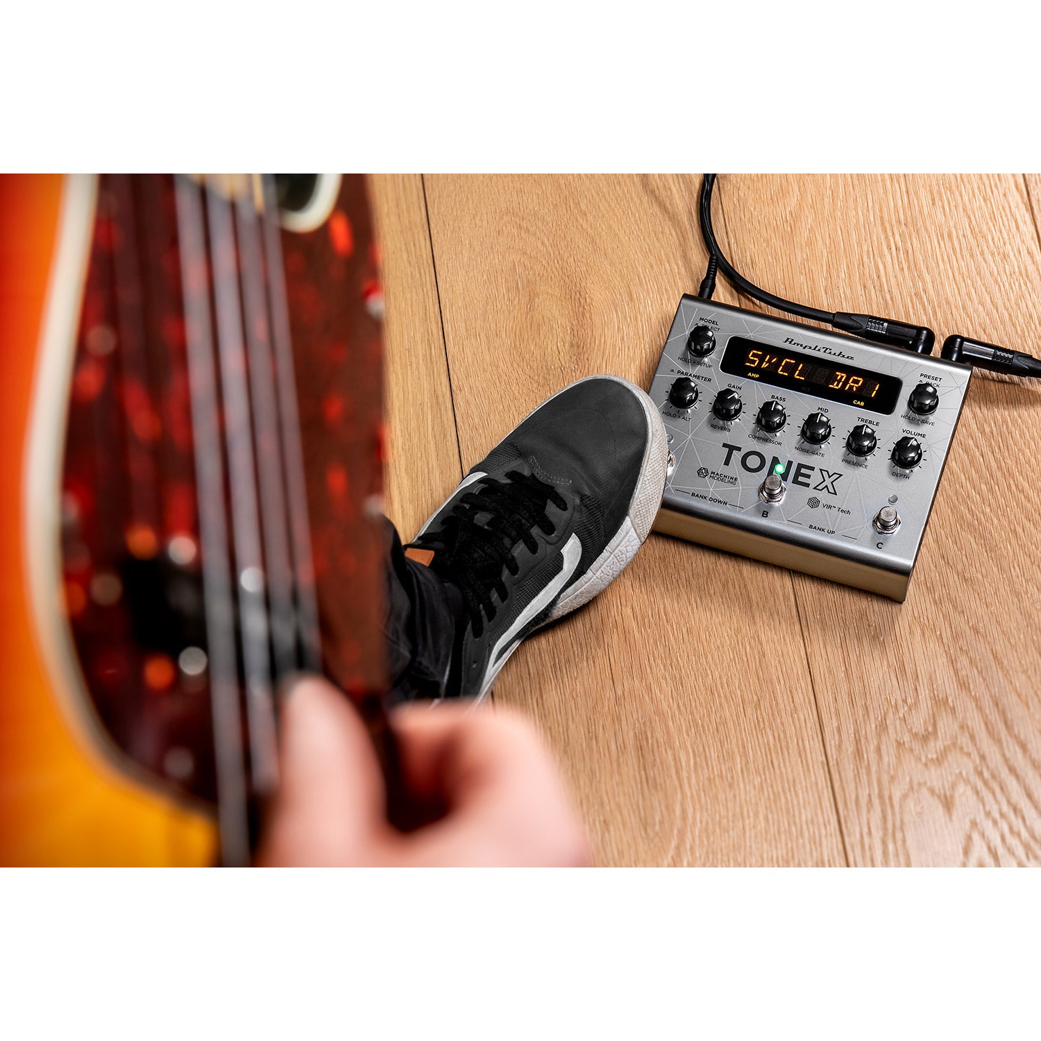 IK Multimedia TONEX Pedal Bass bosinės gitaros efektų pedalas