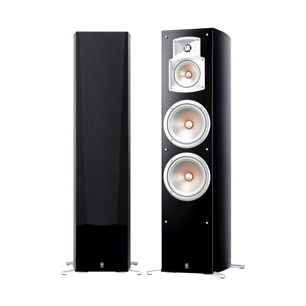 Yamaha NS-777 grindinė garso kolonėlė: kolonėlės su grotelėmis ir be jų