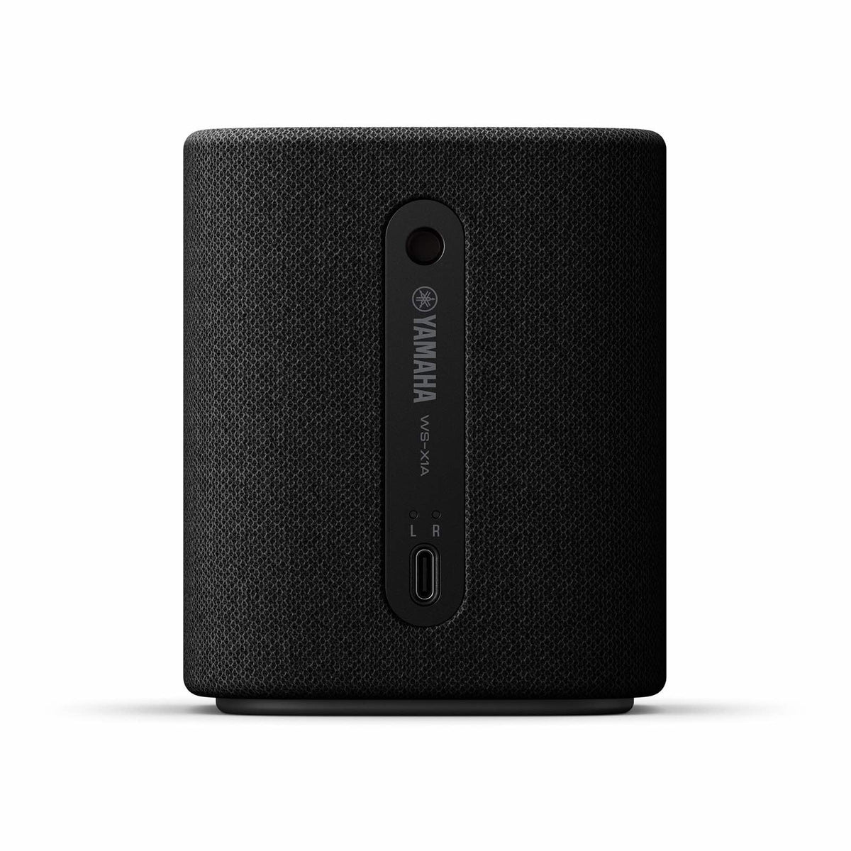 Yamaha WS-X1A aktyvi belaidė garso kolonėlė,  (juoda spalva), galinė dalis ir USB-C įkrovimo jungtis